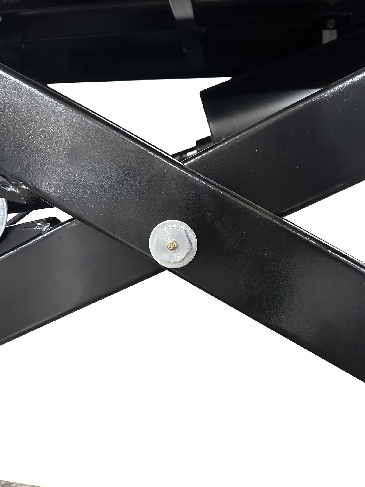 Tuxedo PNEUMATIC MOTORCYCLE LIFT M-1000C-BLK